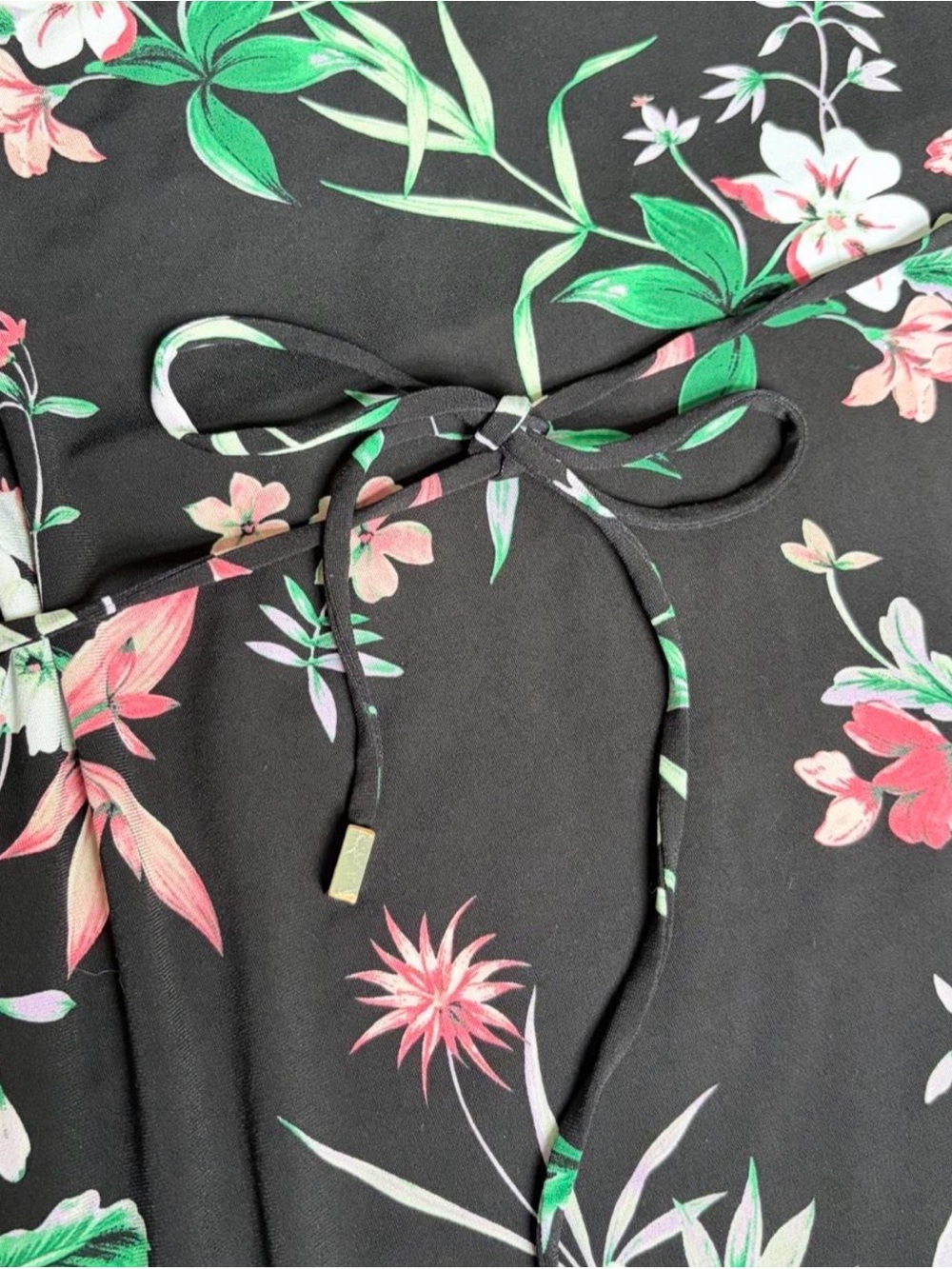 Liz Claiborne Career women’s lightweight black dress with florals. Sz. Medium. - Picture 4 of 5